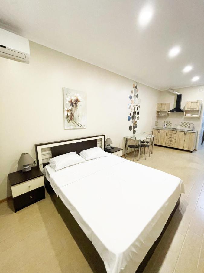 Apartamento Beautiful Horizon First Line Batumi Exterior foto