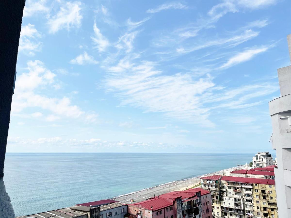 Apartamento Beautiful Horizon First Line Batumi Exterior foto